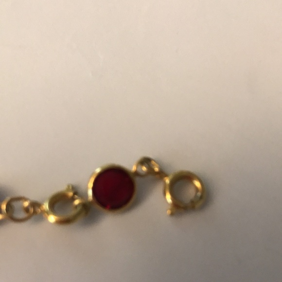 Women’s red and gold tone bracelet - Picture 4 of 5
